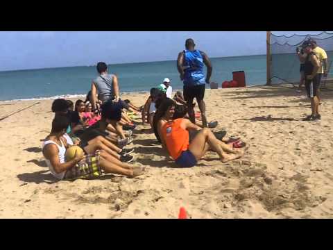 Actividades de playa para jugar con amigos
